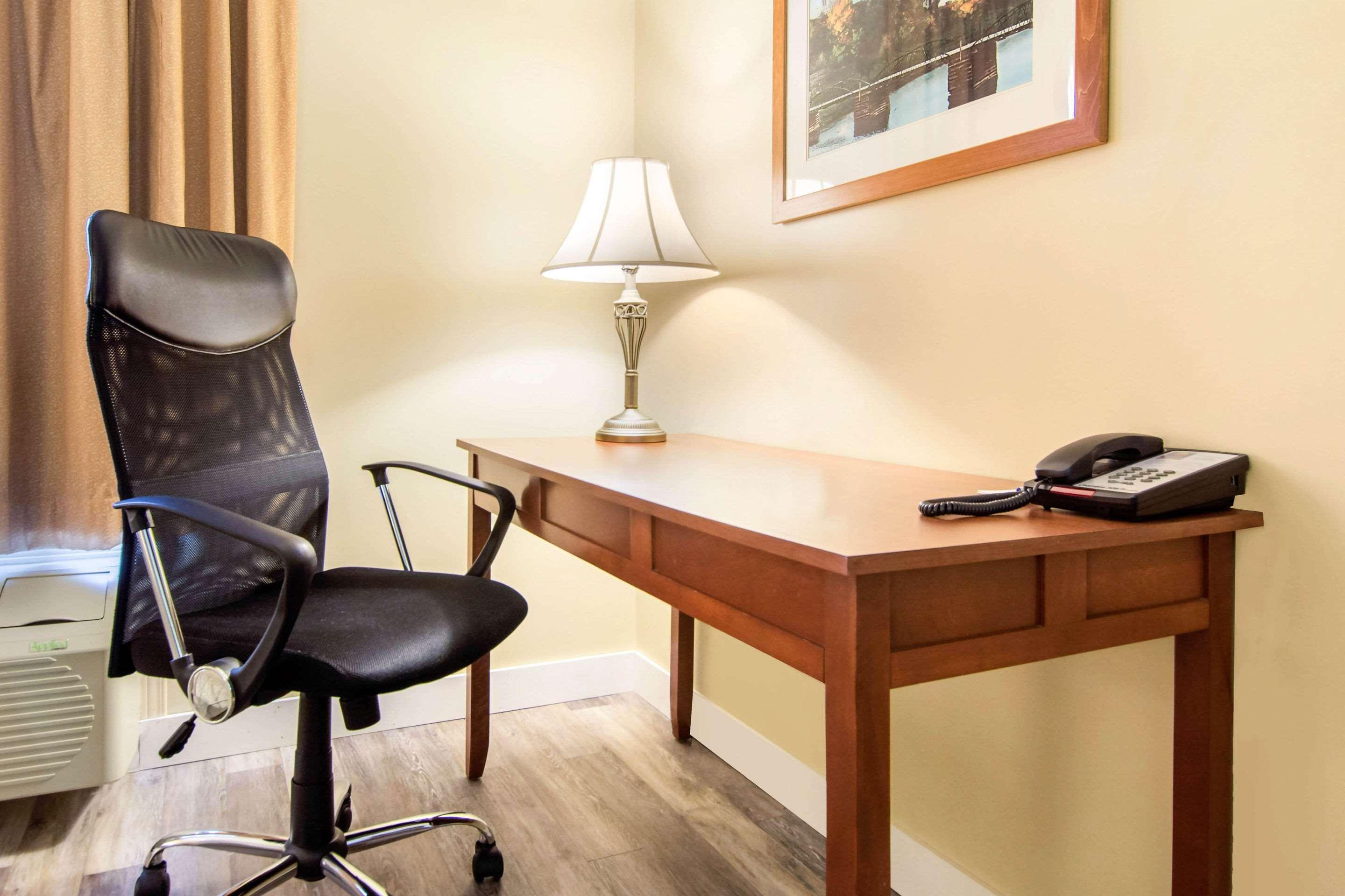 Comfort Inn & Suites Saint-Jerome Εξωτερικό φωτογραφία
