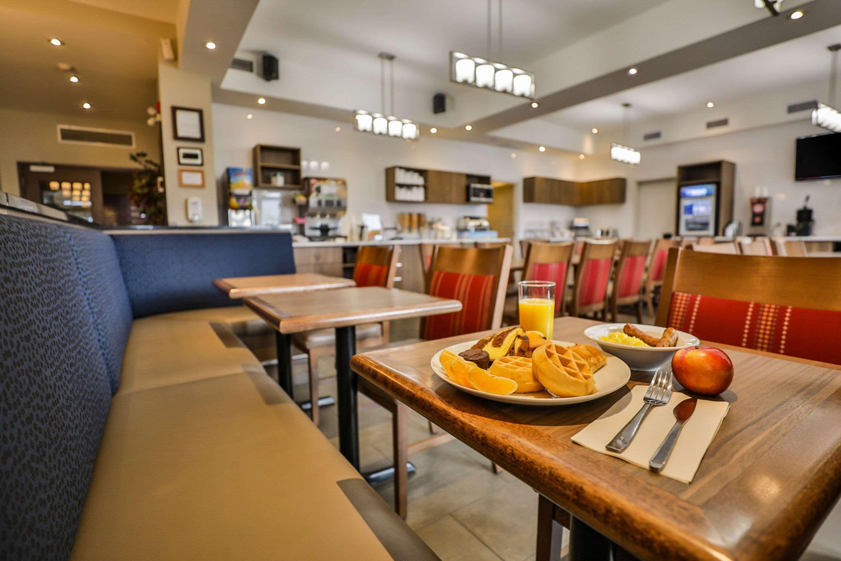 Comfort Inn & Suites Saint-Jerome Εξωτερικό φωτογραφία