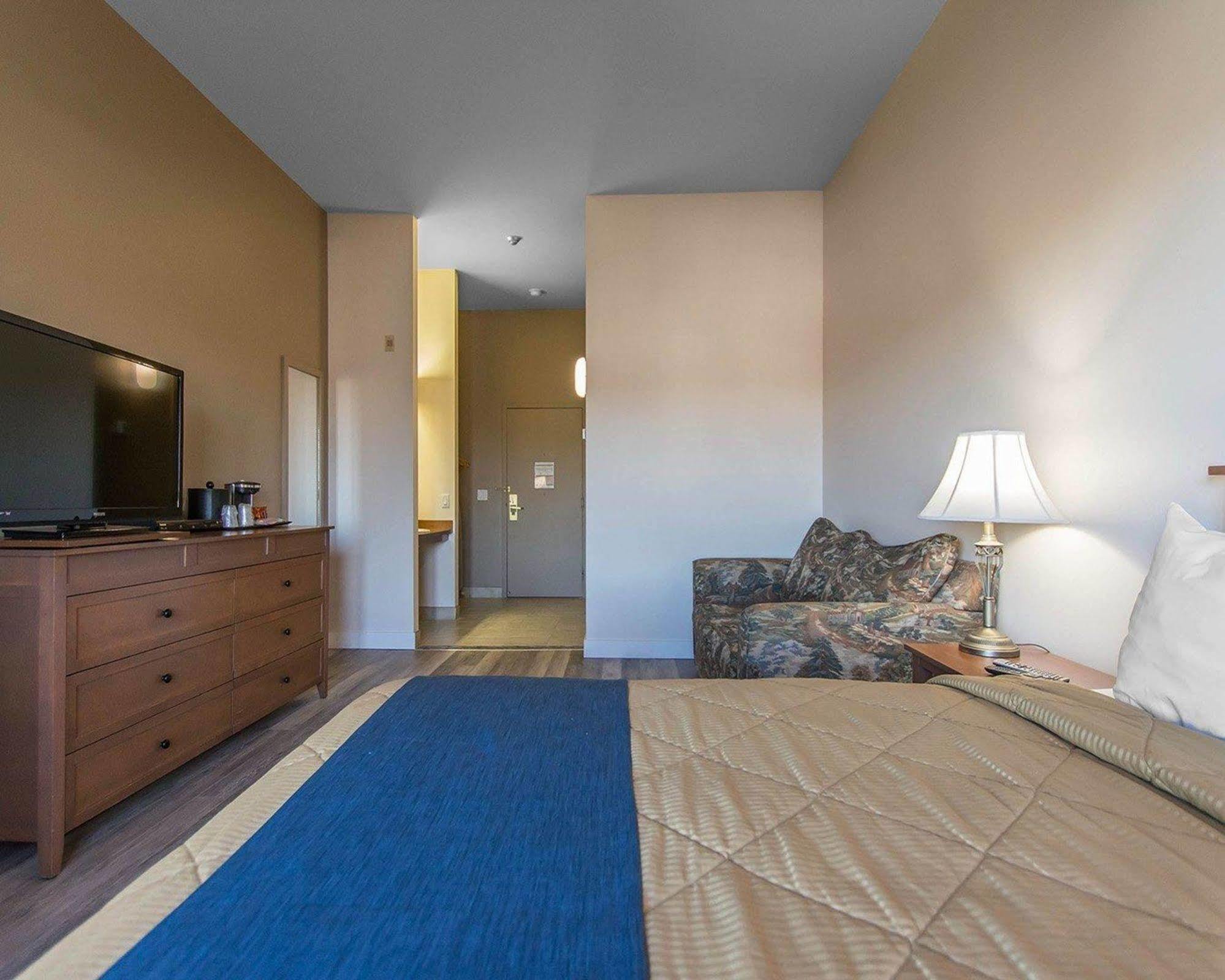 Comfort Inn & Suites Saint-Jerome Εξωτερικό φωτογραφία